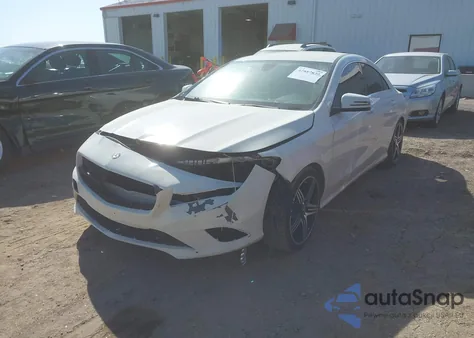 2015 Mercedes-Benz Cla 250 4Matic z USA, uszkodzony, nr VIN WDDSJ4GB5FN177892